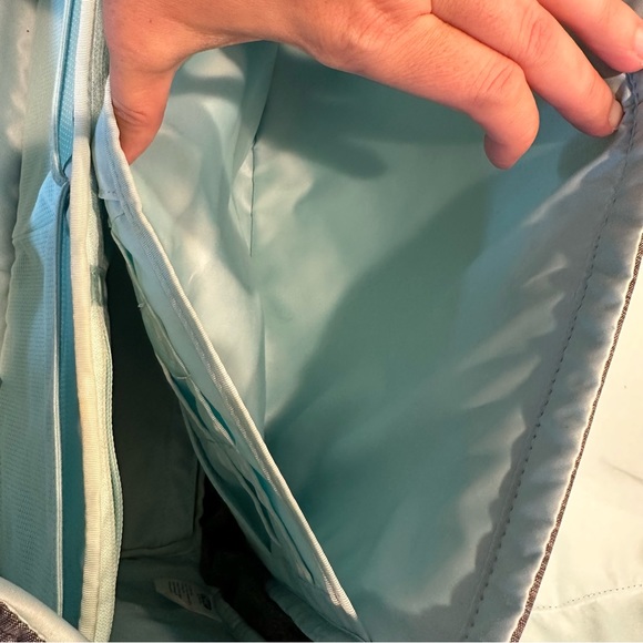 Hie Grovia v. 1 Diaper Bag in Gray/Blue + Pink Changing Pad/Case for Wipes - Picture 13 of 16